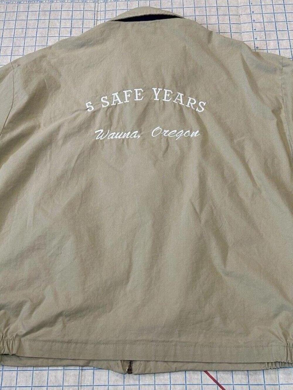 VTG Double Sided Herrington Bomber Jacket Mens XL Beige Scooby Doo Made USA 90s - Picture 2 of 15